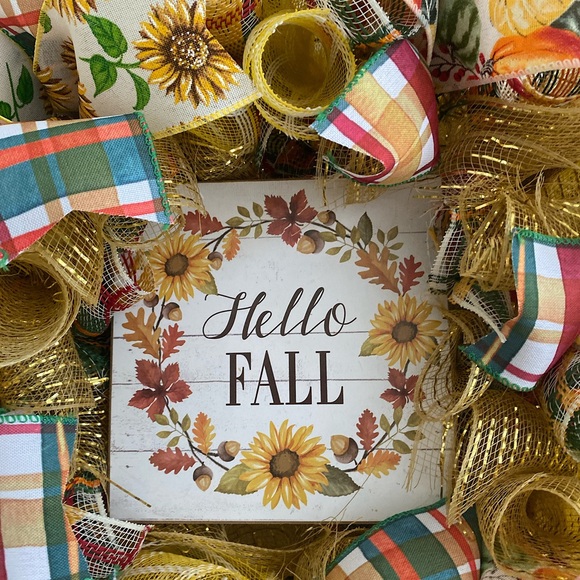 Fall Wreath Hello Fall Hand Crafted - Picture 2 of 5